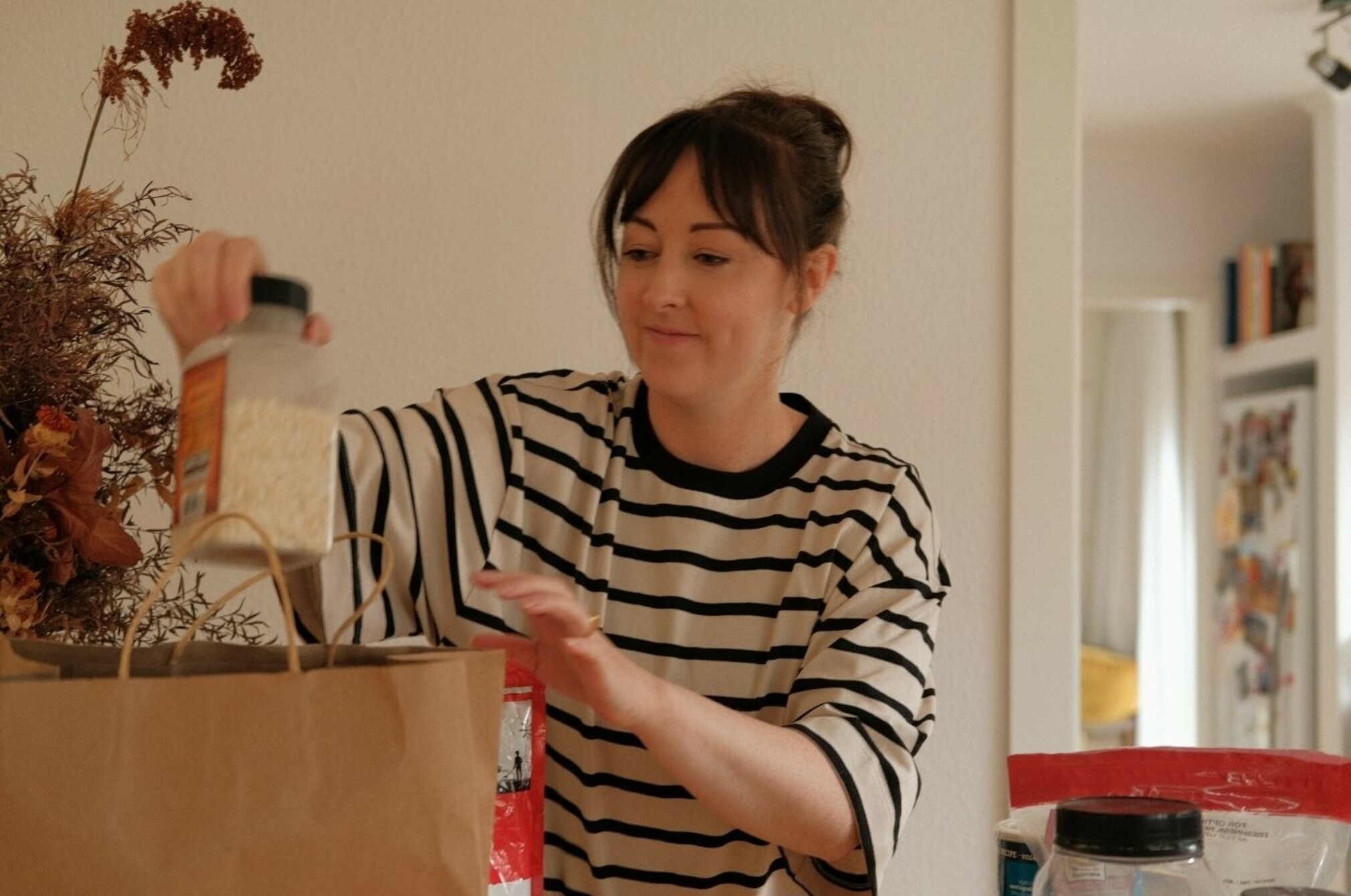 Shopping with people 4