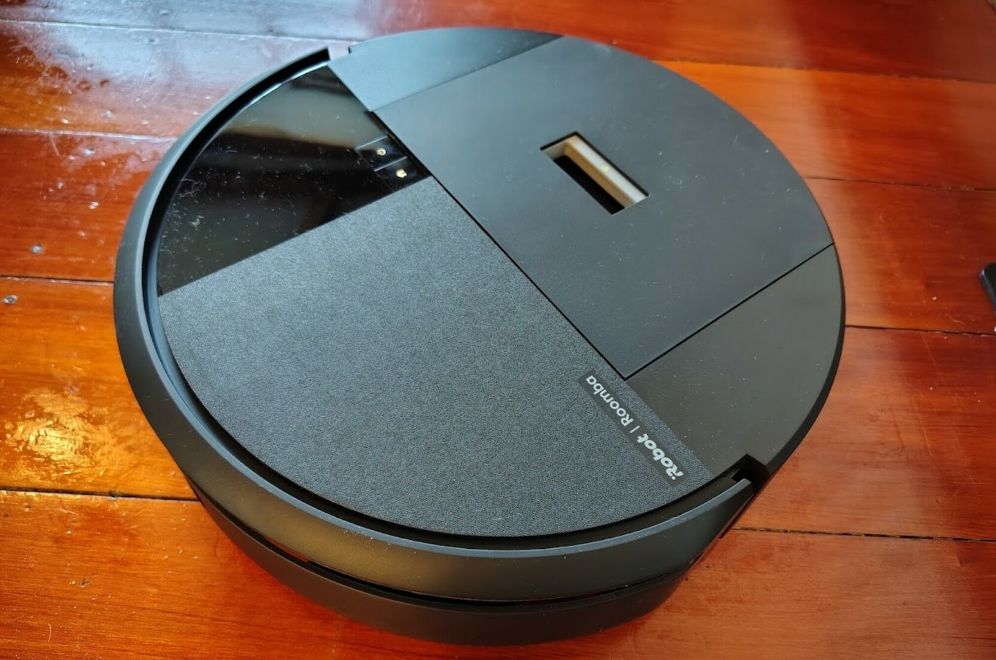 Irobot roomba 205 dustcompactor combo design