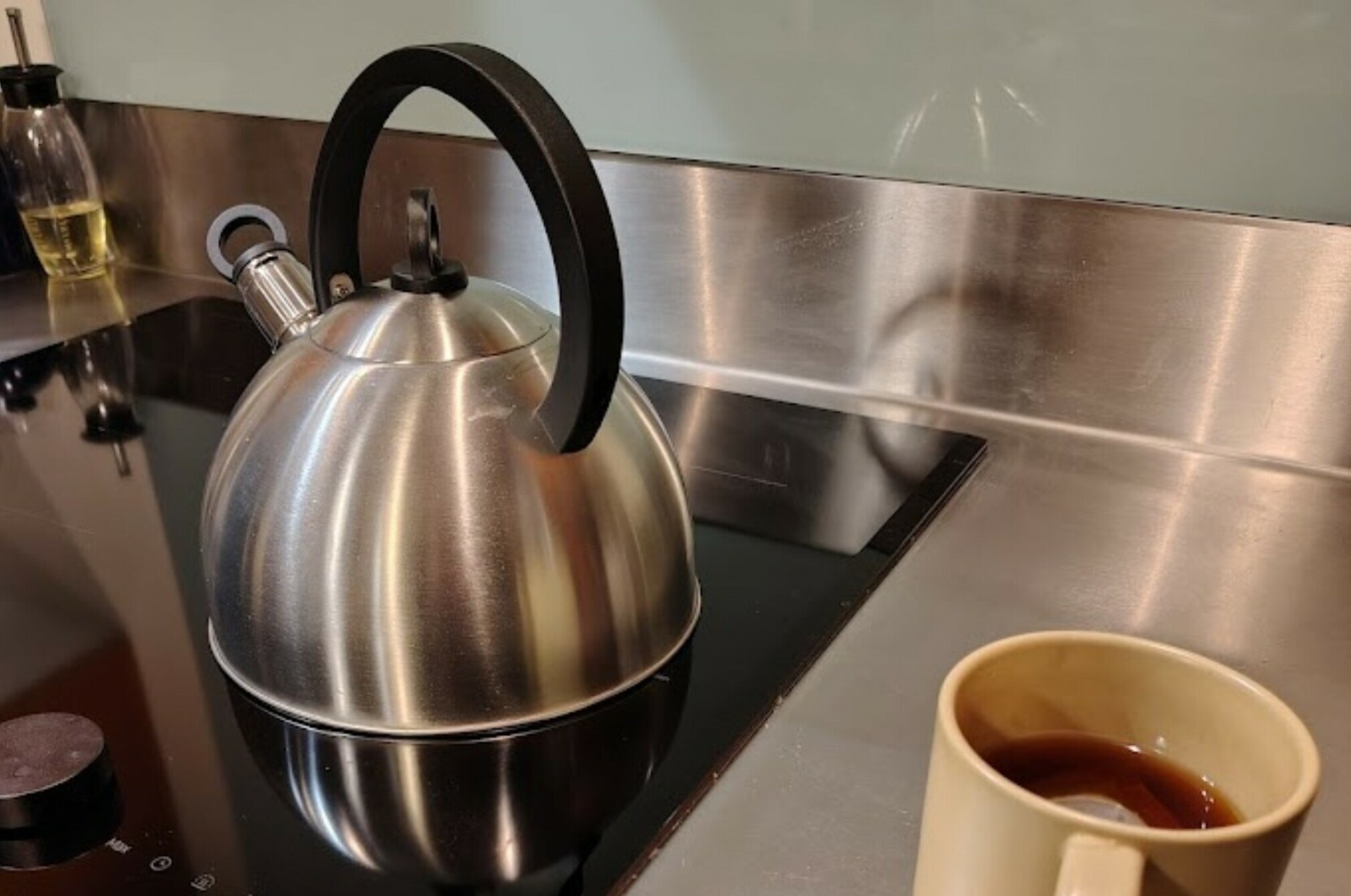 Induction kettle and cup
