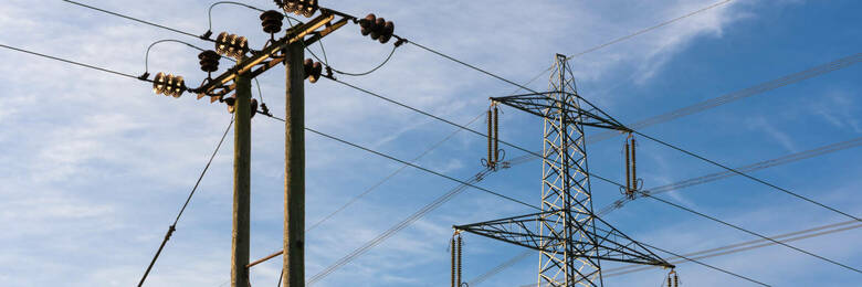 Image of a powerline and a pylon