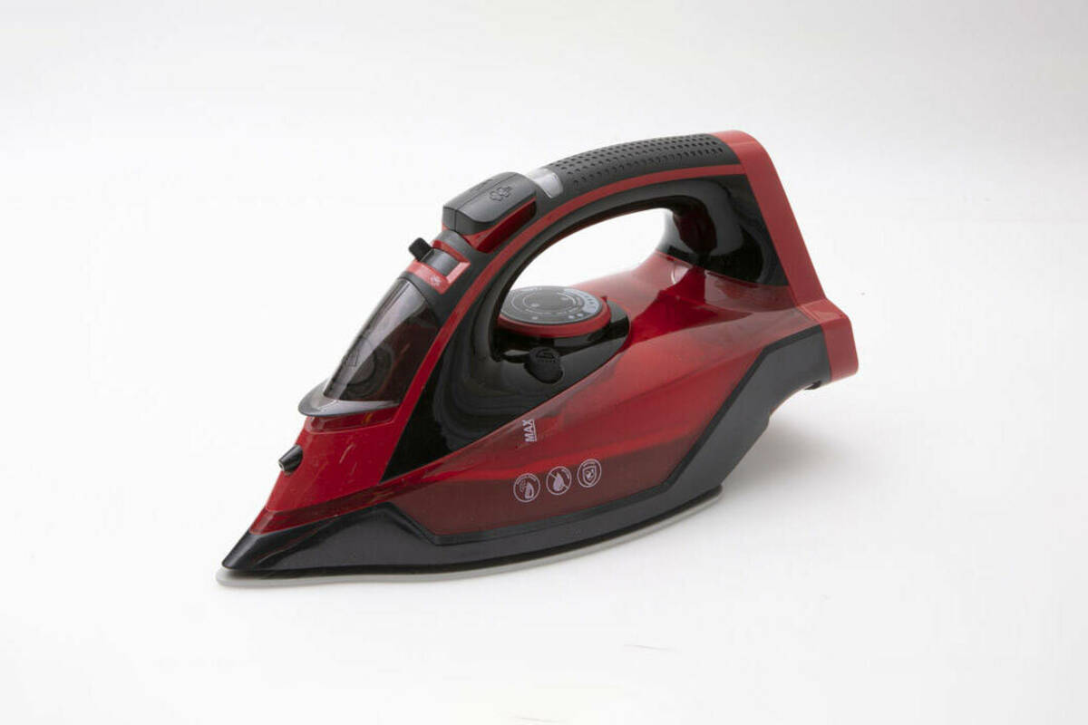 Russell Hobbs Rapid Steam Iron RHC902 Consumer NZ